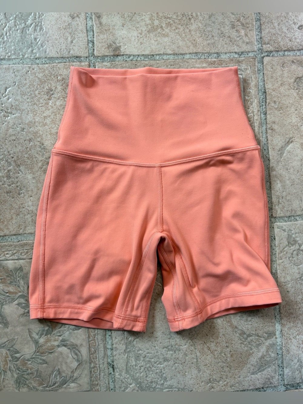 Lululemon Align High Rise Shorts - Picture 2 of 3